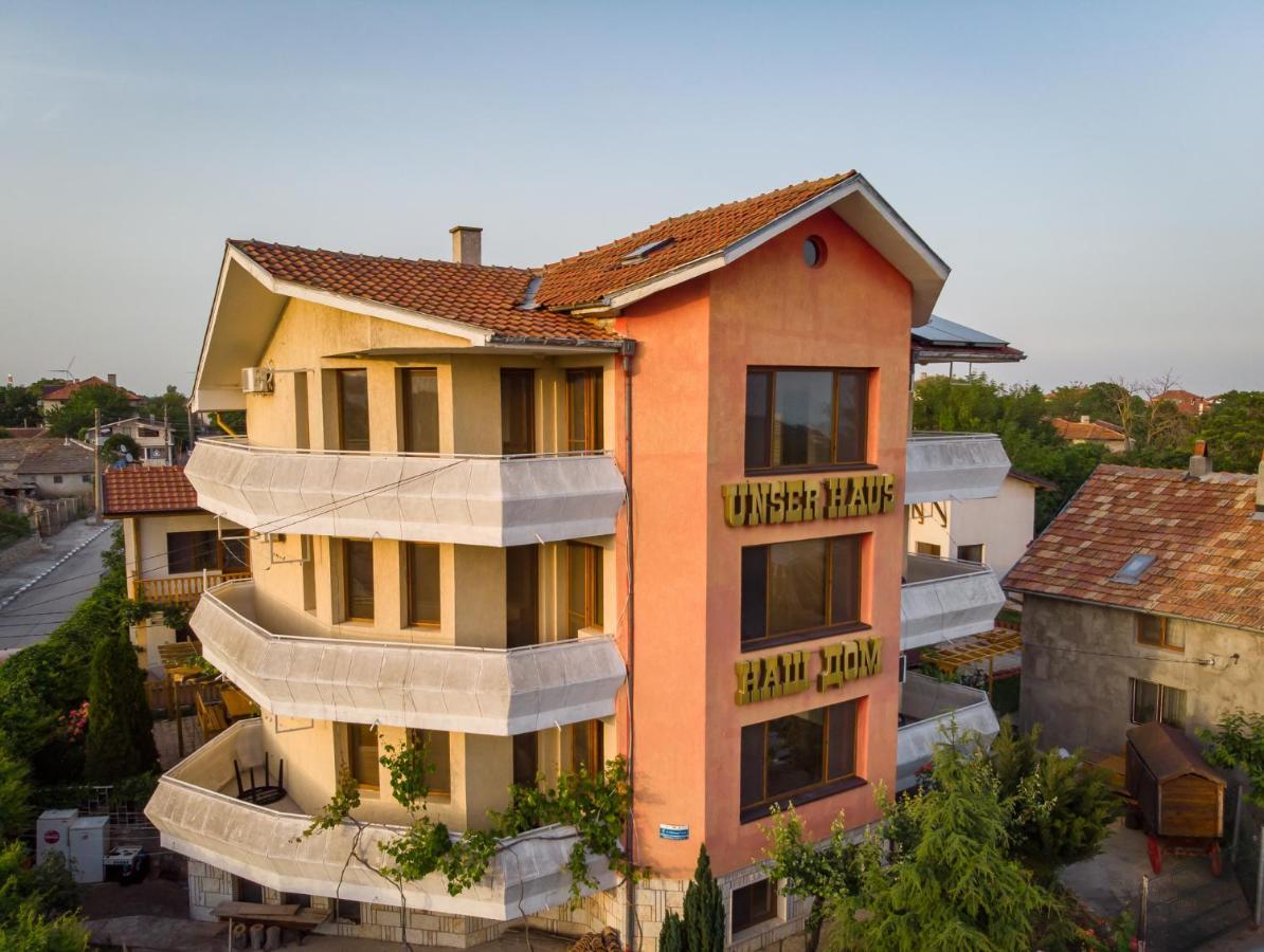 Guest House Nash Dom Kavarna Exteriér fotografie
