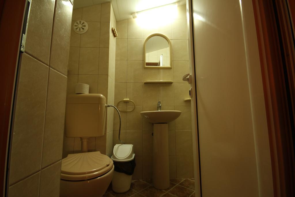 Guest House Nash Dom Kavarna Exteriér fotografie