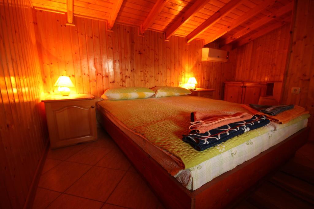 Guest House Nash Dom Kavarna Exteriér fotografie