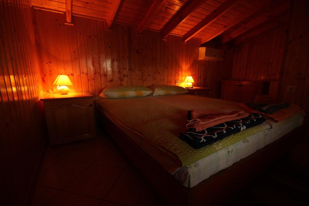 Guest House Nash Dom Kavarna Exteriér fotografie